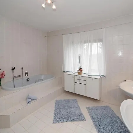 Zur Einkehr Gasthof 3*